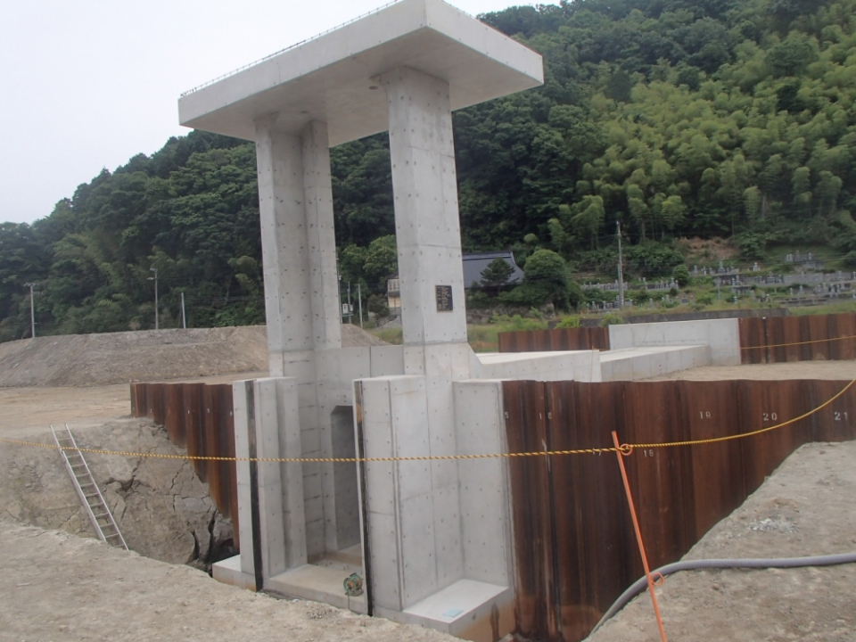 三日市地区水田谷川樋門築造工事 写真2