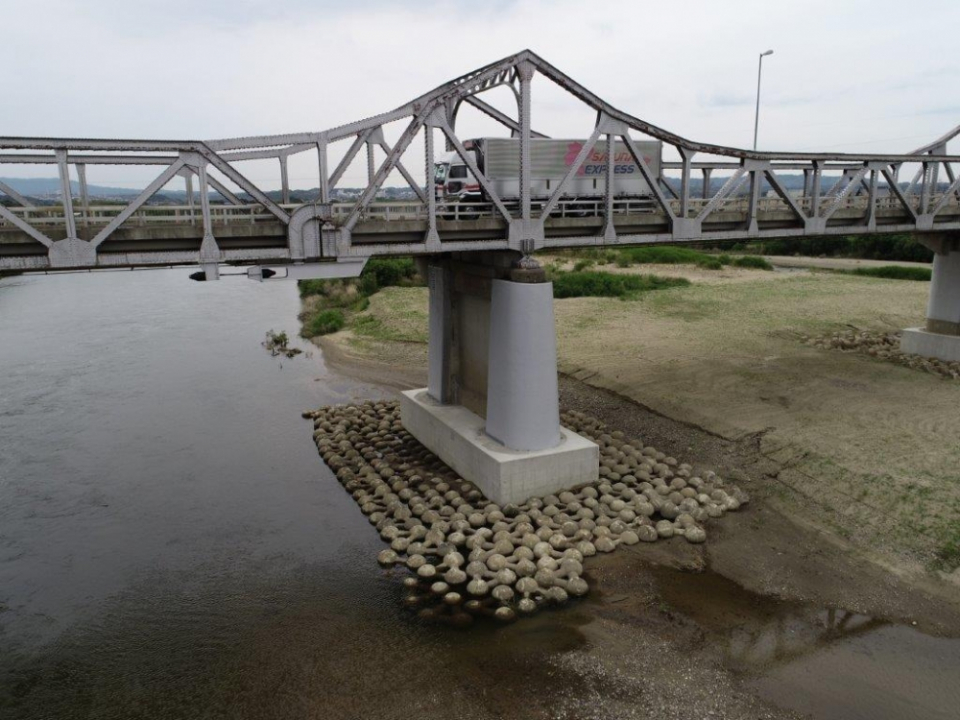 国道24号泉大橋下部耐震補強工事　写真2