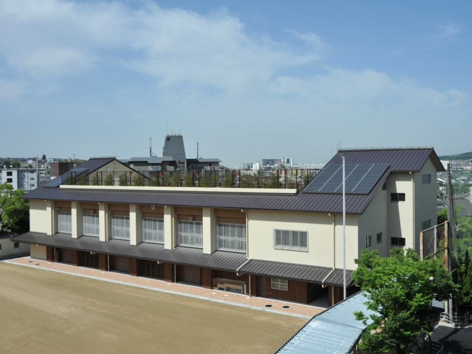 京都市立醍醐中学校体育館・テニスコート複合施設　写真3