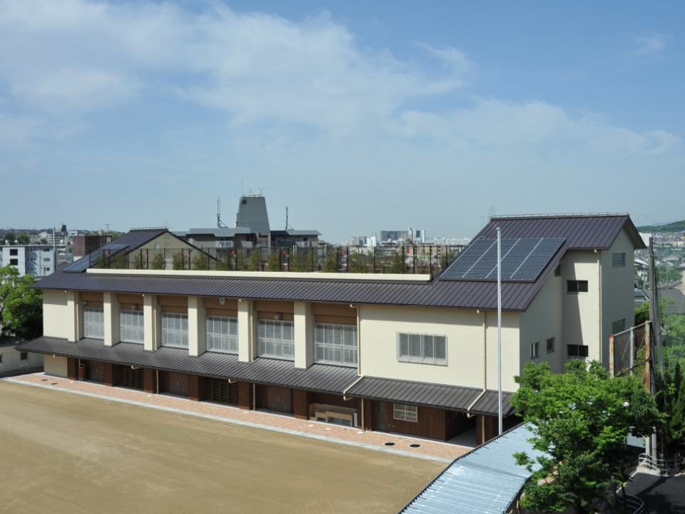 京都市立醍醐中学校体育館・テニスコート複合施設 写真3