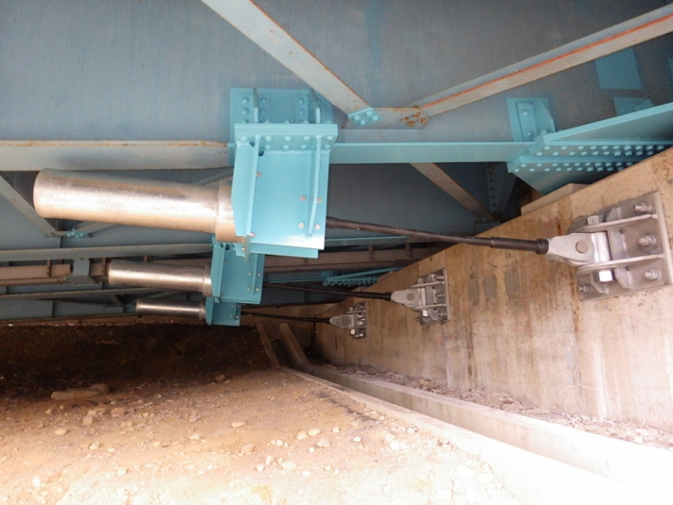 国道27号安栖里橋補強補修工事 写真4