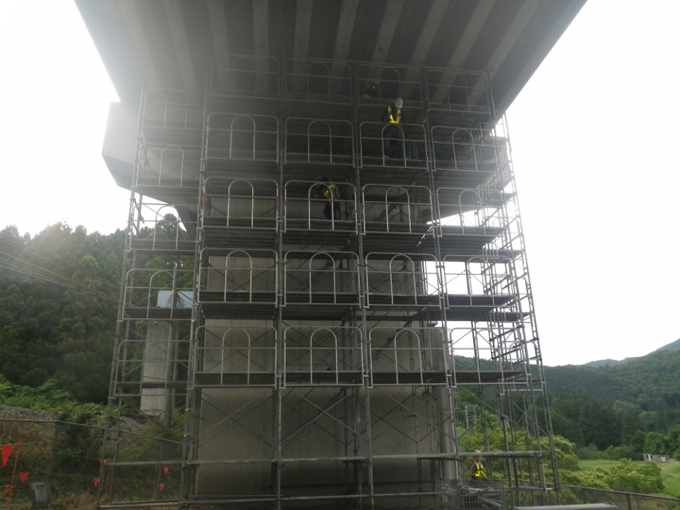 国道27号安栖里橋補強補修工事 写真6