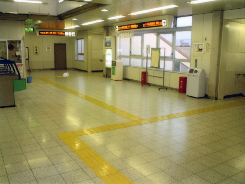 烏丸線視覚障碍者誘導用ブロック改修工事 写真9